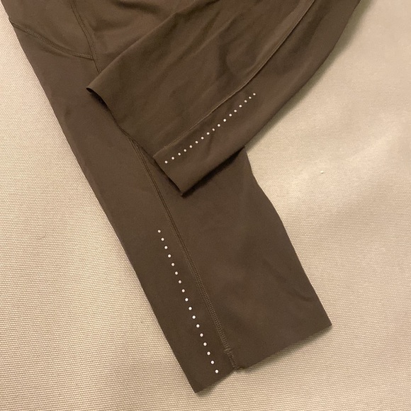 Lululemon base pace high rise crop. Olive green - Picture 3 of 7